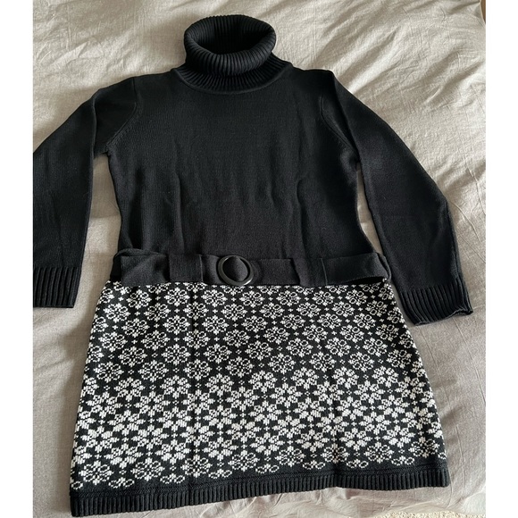 NWT- Venus Belted Sweater Dress, Size 1X. - Picture 3 of 16
